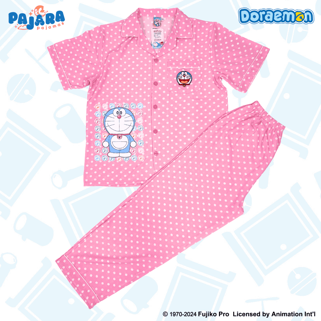 ชุดนอน PAJARA PAJAMAS (Lite) รหัส DRM-0225 ลาย โดราเอม่อนจุด (แขนสั้น-ขายาว สีชมพู ฟรีไซส์)