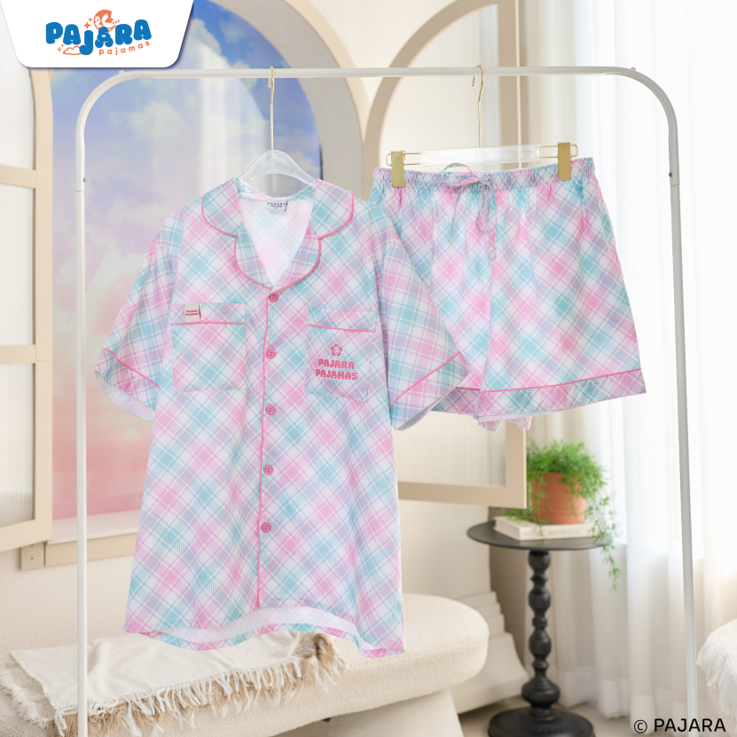 ชุดนอน Pajara Pajamas (Premium) รหัส PJR-SL-0009 ลาย Hello Daisy # 2 (แขนสั้น-ขาสั้น สีชมพู พลัสไซส์)