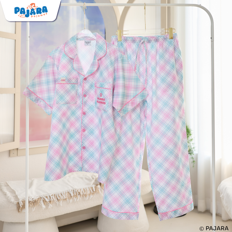 ชุดนอน Pajara Pajamas (Premium) รหัส PJR-SL-0009 ลาย Hello Daisy # 2 (แขนสั้น-ขายาว สีชมพู ฟรีไซส์)