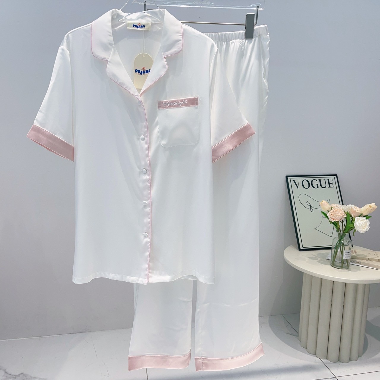 ชุดนอน PAJARA PAJAMAS (Premium) รหัส PJRCH-SL-1023 อกปักลายหัวใจ แขนสั้น-ขายาว สีขาว