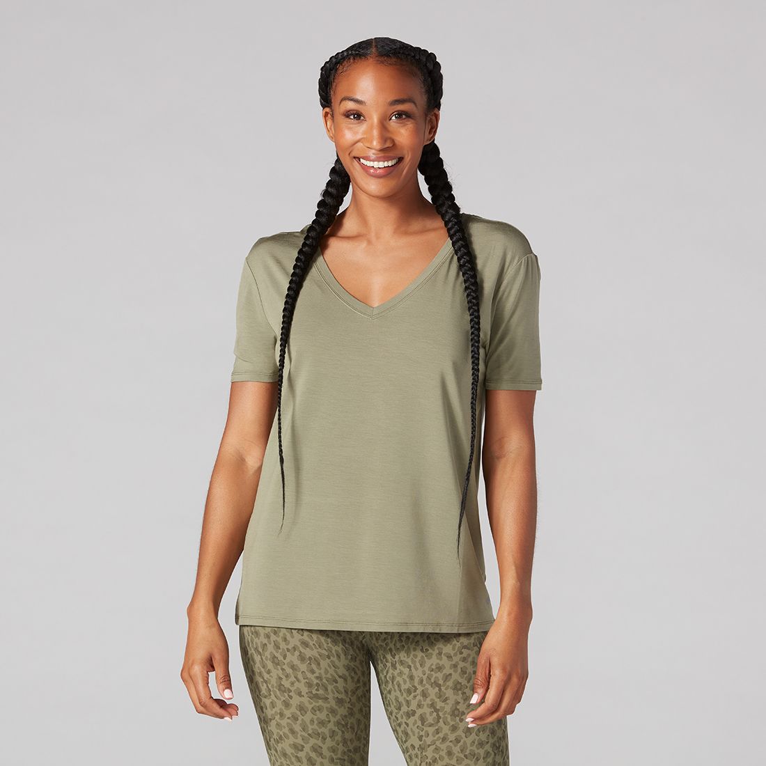 Everyday V-Neck Tee Light Olive | XS