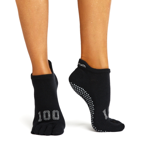 ToeSox ถุงเท้ากันลื่นแยกนิ้ว รุ่น Low Rise ปิดนิ้วเท้า